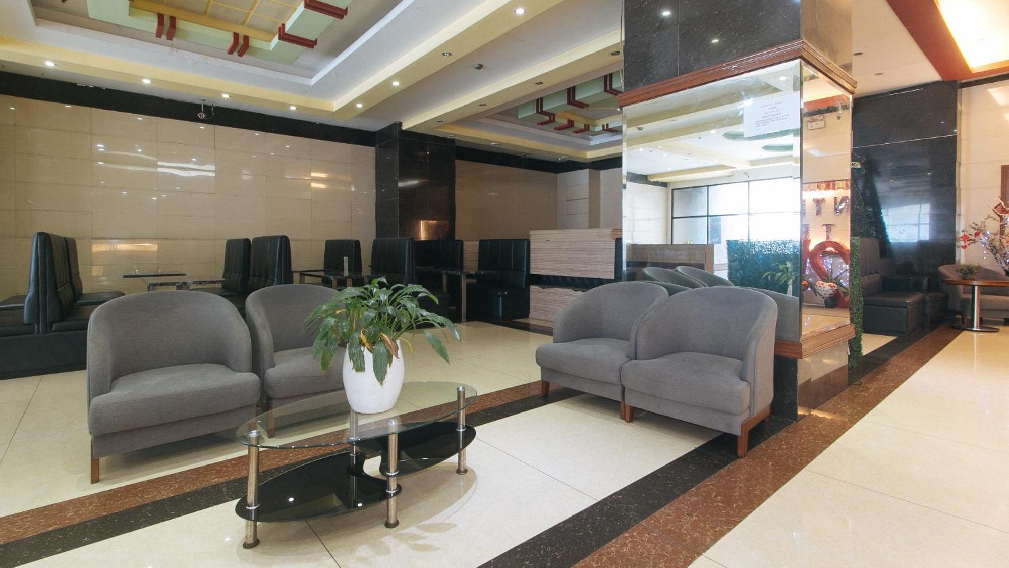 קואזון סיטי Reddoorz At Winter Hotel Araneta מראה חיצוני תמונה