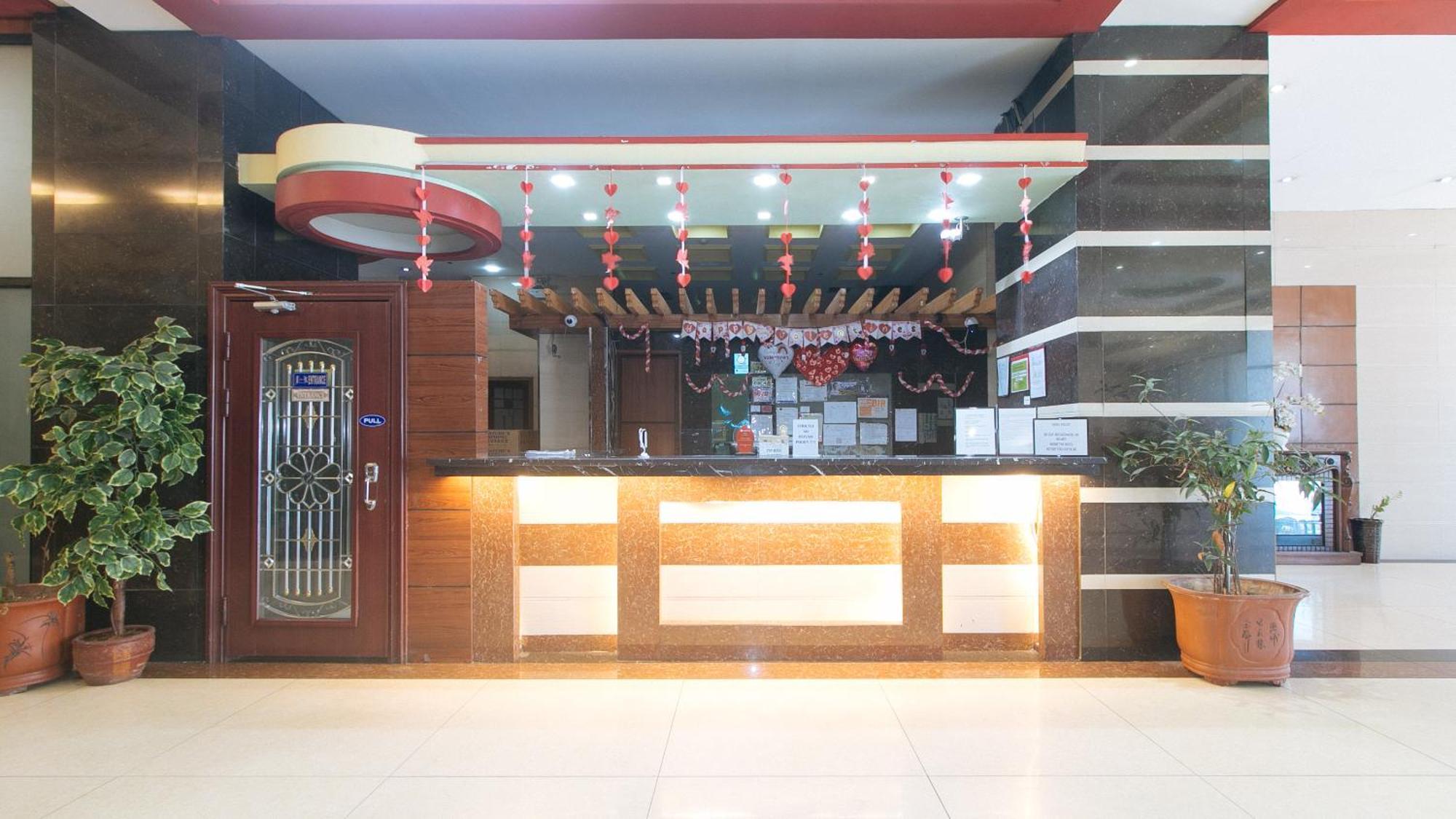 קואזון סיטי Reddoorz At Winter Hotel Araneta מראה חיצוני תמונה