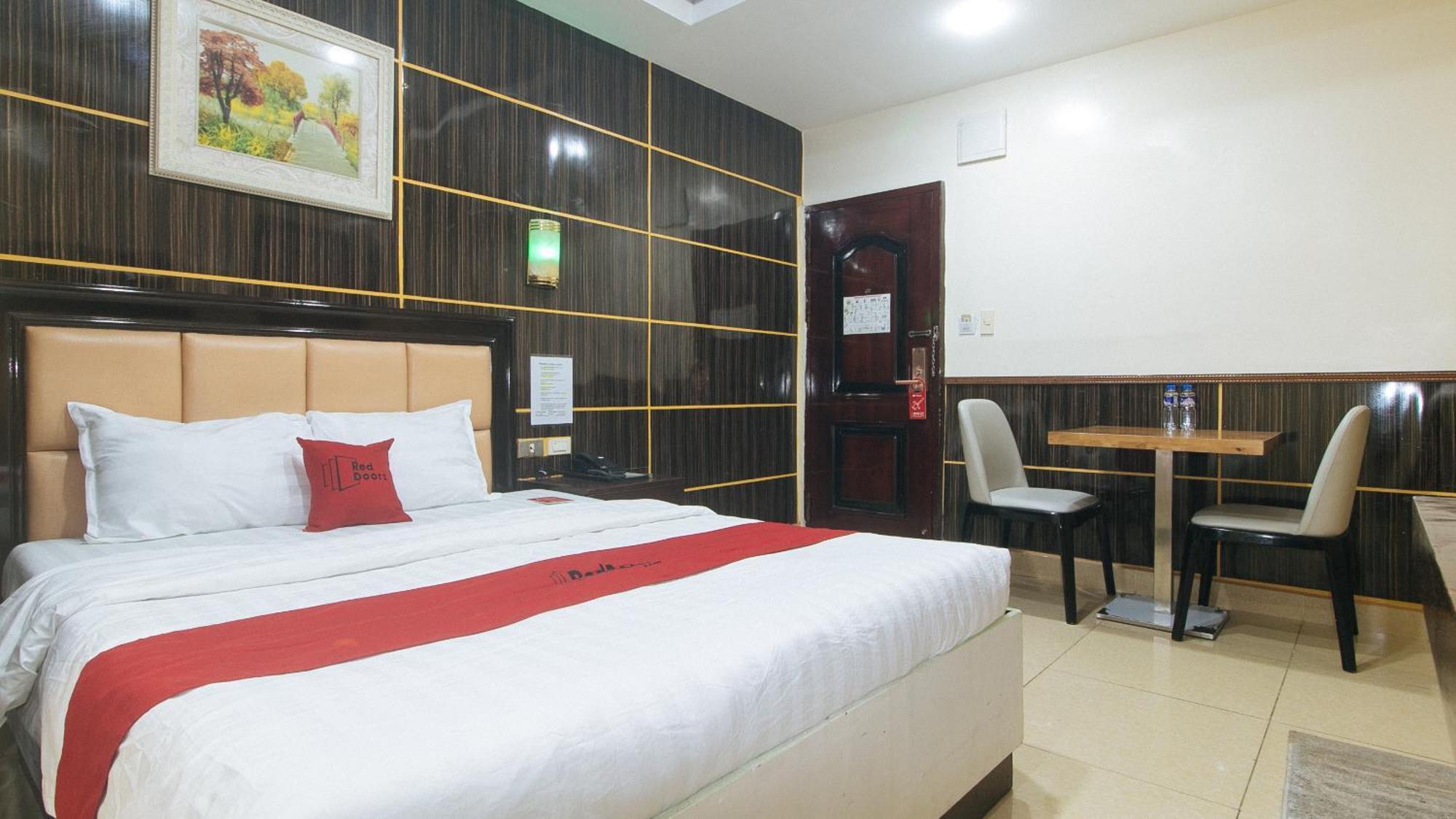 קואזון סיטי Reddoorz At Winter Hotel Araneta מראה חיצוני תמונה