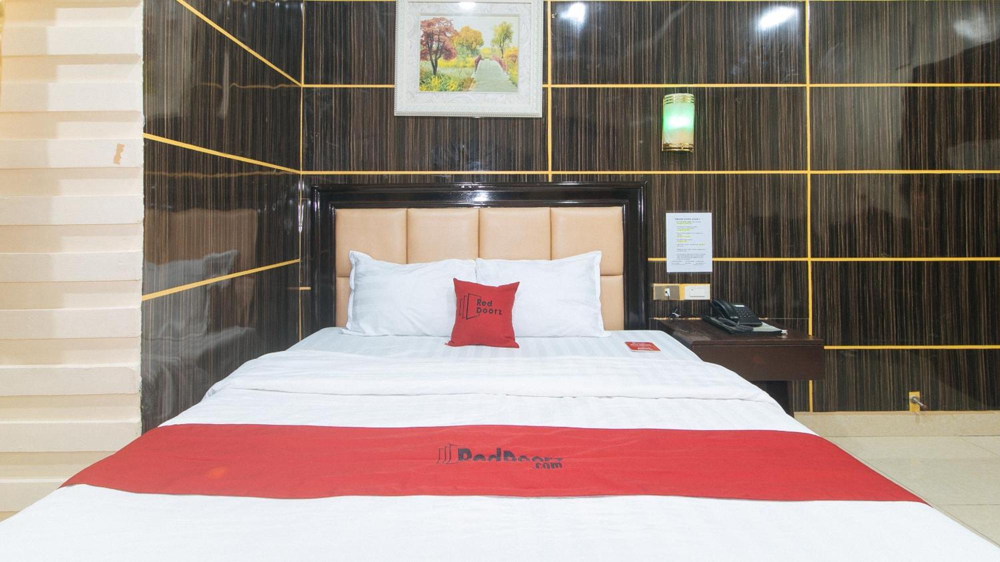 קואזון סיטי Reddoorz At Winter Hotel Araneta מראה חיצוני תמונה